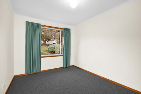 Charming Family Home - Photo 4