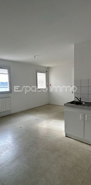 Location Appartement 1 pièce 26m² LE GRAND QUEVILLY 76120 - Photo 1