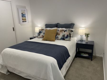 MODERN SPACIOUS BRAND NEW - TWO BEDROOM APARTMENT - WELLINGTON CITY - Photo 3