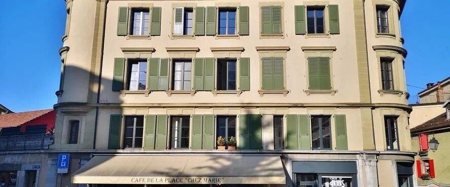 Nice 2.5 room apartment with character in the center of Aigle - Photo 1