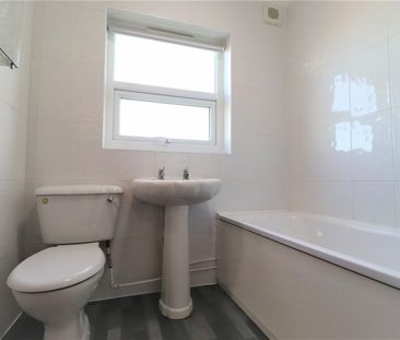 High Street, Swanscombe, Kent, DA10 0AG - Photo 6