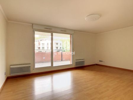 Location Appartement 4 pièces 84m² ILLKIRCH GRAFFENSTADEN 67400 - Photo 2