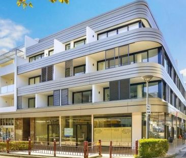 Ultra Convenient, Fully Furnished Executive Apartment - Photo 6