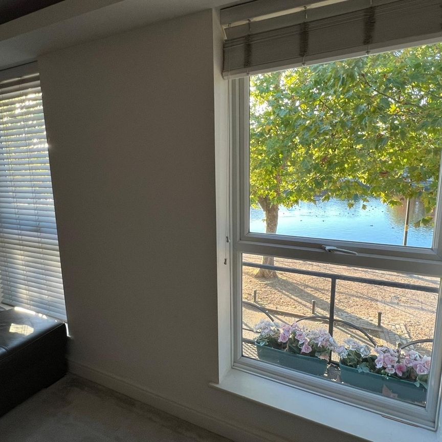 3 Bed End Terrace, Bray Crescent, SE16 - Photo 1