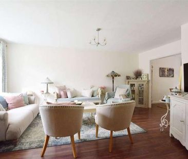 Moon Court, Lyme Farm Road, Lee, London, SE12 - Photo 5