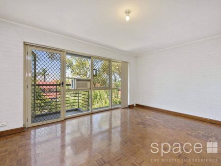 Gorgeous 1 bedroom unfurnished unit in Cottesloe - Photo 4