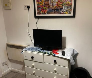 1 Bed Flat, Beechcroft Avenue, NW11 - Photo 3