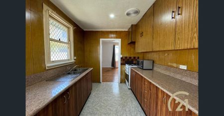 Five Bedroom Home, In a Prime Location! - Photo 5