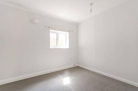 4 bedroom bungalow to rent - Photo 3