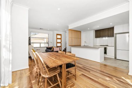 Modern & Convenient Living in the Heart of Marion - Photo 3