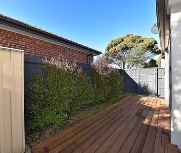 1/10 Pershing Street, Reservoir VIC 3073 - Photo 5