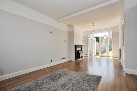 3 bedroom semi-detached house to rent - Photo 4