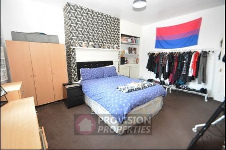 1 Bedroom Flat Hyde Park Leeds University - Photo 4