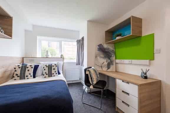 Gold Ensuite Large - Photo 1