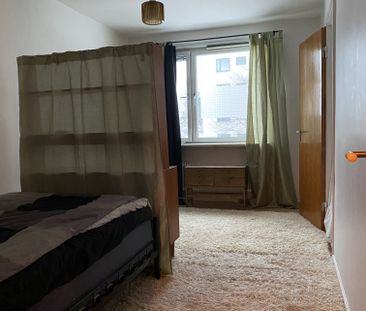 Olshammarsgatan, Bandhagen - Photo 1