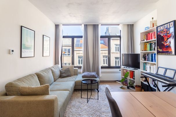 Ruim één-slaapkamerappartement met toplocatie op het Zuid! - Photo 1