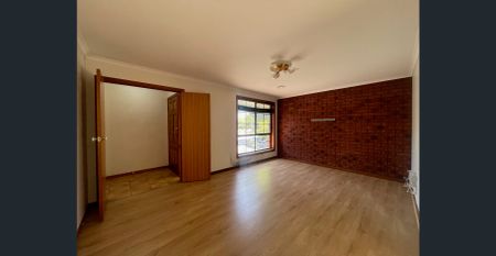 $570/w 3 Bedroom Home in Central Location Walking To Everywhere - Photo 5