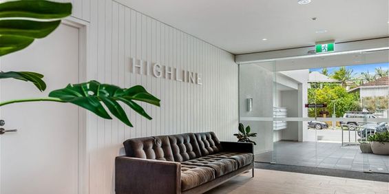 Luxury, Air-conditioned 2 Bedroom Apartment - walk to schools, bars/cafes, public transport and the Brisbane River - Photo 3