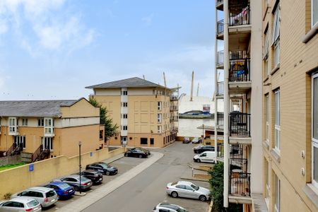 Studley Court, Canary Wharf, E14, London - Photo 4