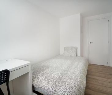 Calle de Manuel Maroto, Madrid, Community of Madrid 28053 - Photo 4