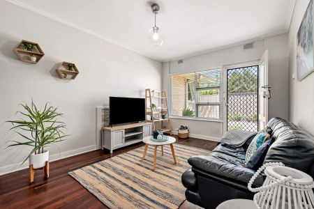 Immaculate Two Bedroom Unit in Prime Beachside Location - Photo 3