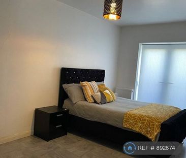 6 bedroom terraced house to rent - Photo 4