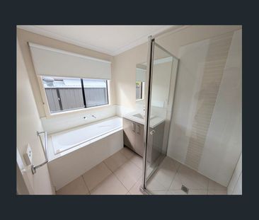 70 Streamside Drive, Craigieburn, Vic 3064 - Photo 3