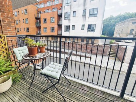 1 bedroom flat to rent - Photo 5