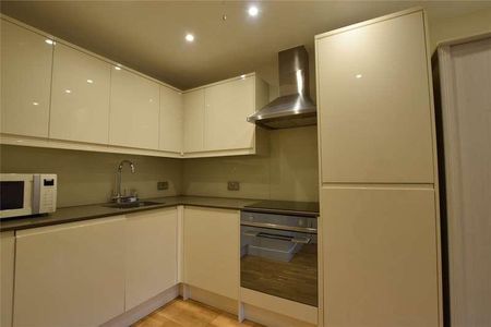 Market Place, Reading, Berkshire, RG1 - Photo 4