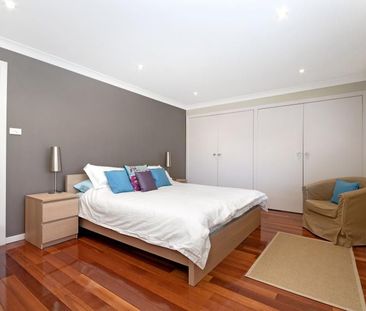 Well-Appointed Townhouse - CTHS Catchment! - Photo 1