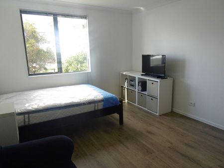 Studio Available at Madison on Symonds - Photo 3