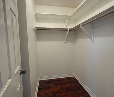 For Lease - Main 48 Marchwood Crescent, Richmond Hill, Ontario - Photo 2