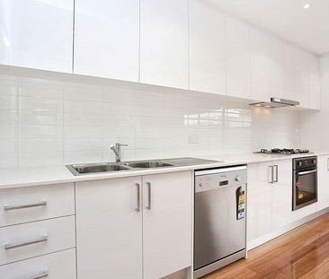 3/7 Caldwell Street, Glenroy VIC 3046 - Photo 2