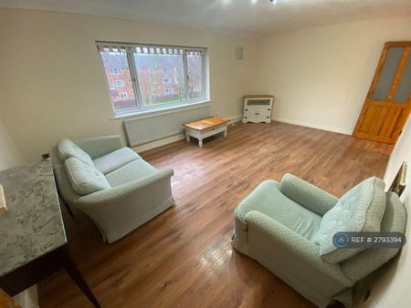 2 bedroom flat to rent - Photo 4