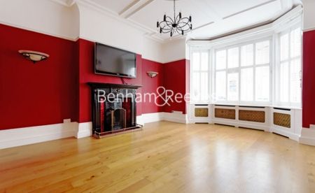 6 Bedroom house to rent in Glenloch Road, Hampstead, NW3 - Photo 3