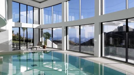 Luxury Flat for rent in Marbella, Spain - Photo 4