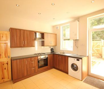 2 bedroom terraced house to rent - Photo 3