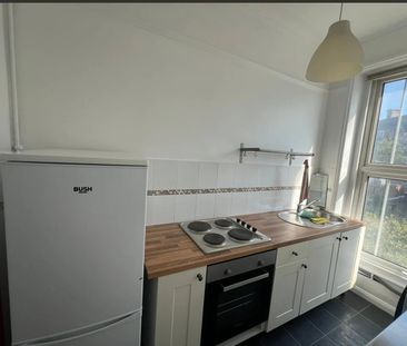 Studio Flat, Camden Park Road, NW1 - Photo 3
