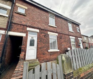2 bedroom semi-detached house to rent - Photo 3
