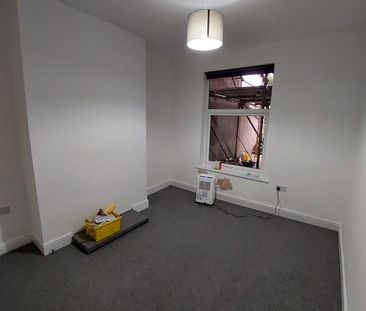 3 Bed Terraced House, Langton Park, BS3 - Photo 3