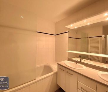 Location Appartement 4 pièces 106m² ST PIERRE DES CORPS 37700 - Photo 6