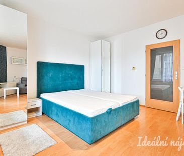 Pronájem bytu 1+kk 38 m2 - Photo 2