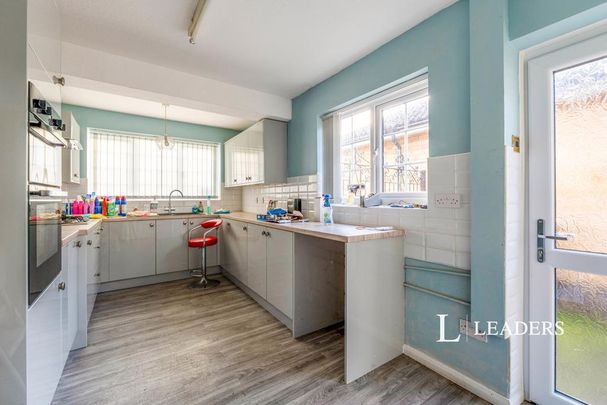 2 bedroom bungalow to rent - Photo 1