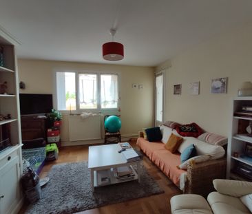 Location Appartement 3 pièces 82m² - Photo 2