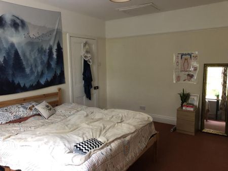 4 bedroom terraced house to rent - Photo 5