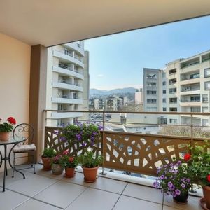 T3 RUE AMADEO BALCON ET STATIONNEMENT - Photo 2