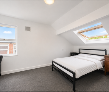 8 Bedroom House Students - Photo 6