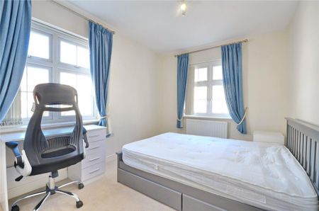 6 bedroom detached house to rent - Photo 4