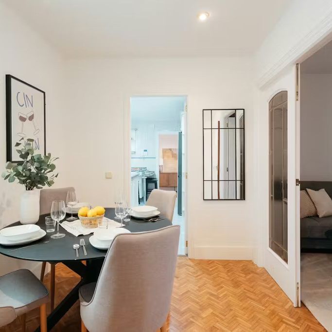 Gran Vía de Fernando el Católico, Valencia, Valencian Community 46008 - Photo 1