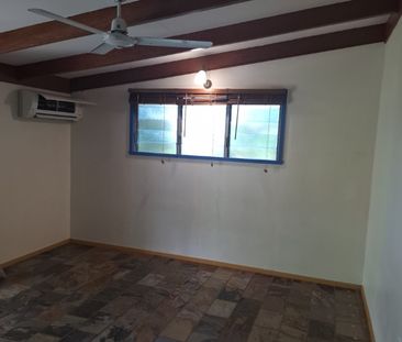 STRATFORD SERENITY! - Photo 4